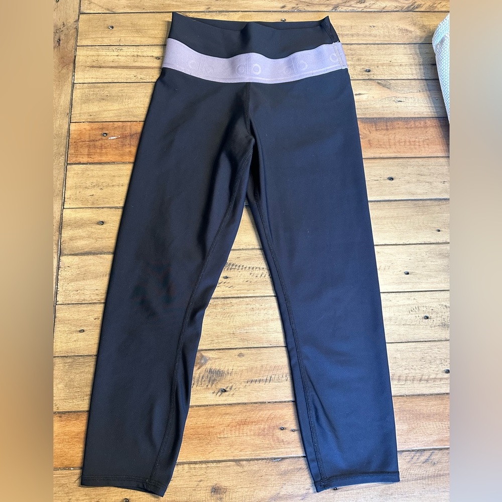 Alo Yoga Cropped Leggings | Size Small
